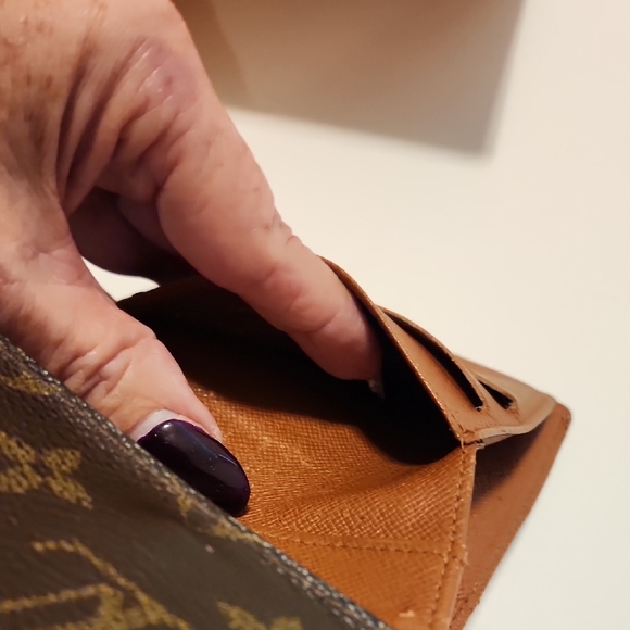 Louis Vuitton Dark Brown Monogram Wallet - Picture 9 of 11